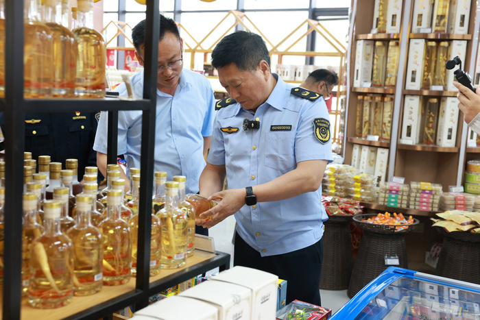 護航出行路上“舌尖安全”！濟南開展高速服務區食品安全檢查